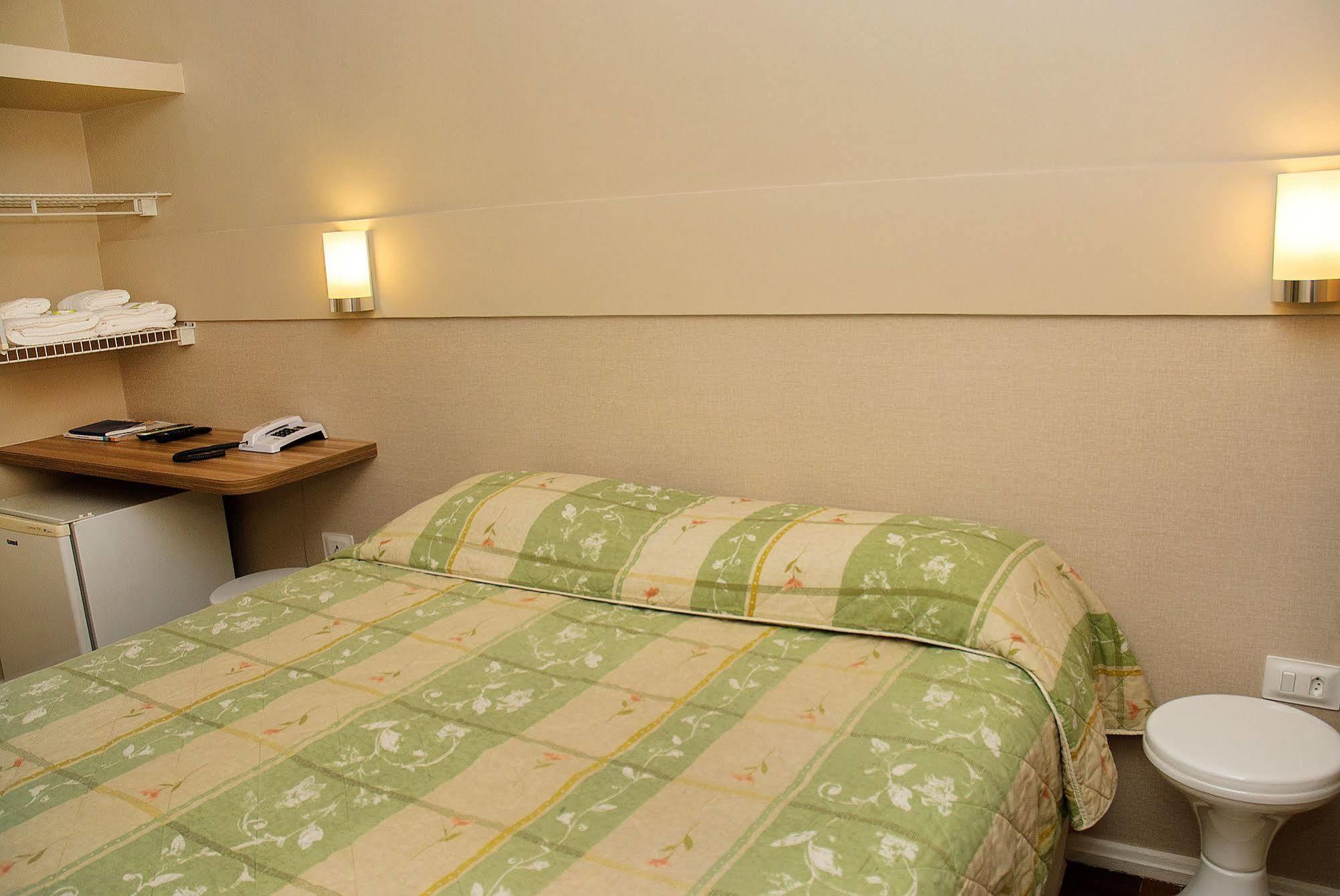 Hotel Lumini Куритиба Екстериор снимка